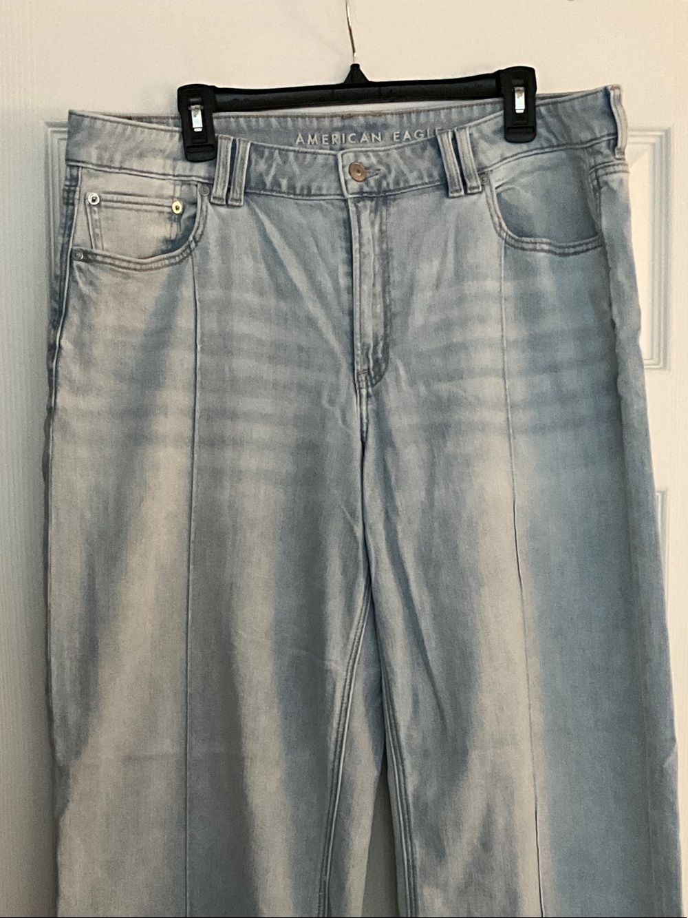 American Eagle Outfitters Woman’s Light Wash Baggy Wide Leg Size 14S - EUC - Picture 3 of 8
